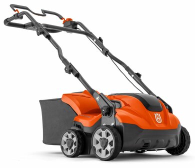 Husqvarna accu verticuteermachine S138i