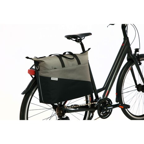 New Looxs schoudertas Tendo Oslo black/green 21L